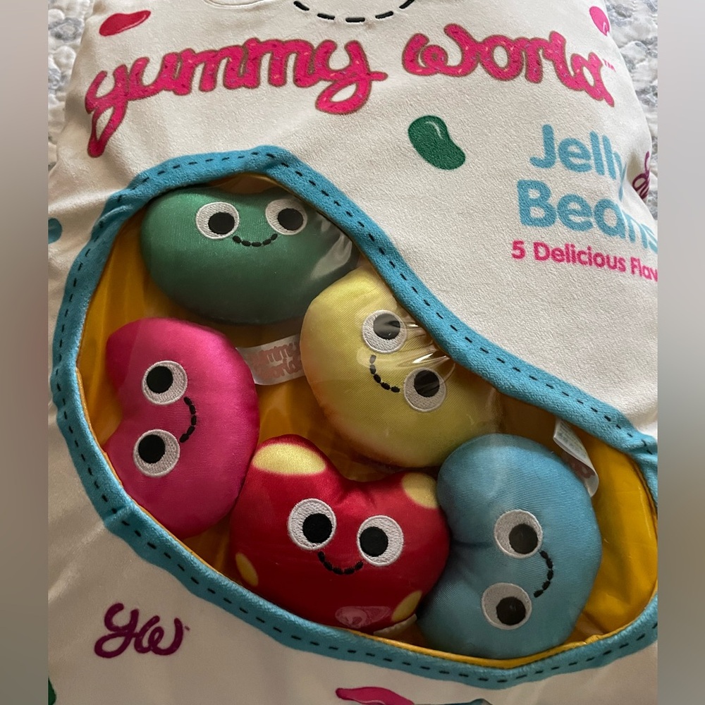 YUMMY WORLD Jeni & The JELLY BEANS XL Plush 20" With 5 Mini Beans Scented